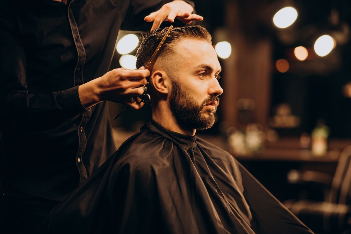 Cómo calcular los precios de barbería